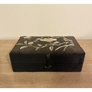 VTG Chinese Asian Black Silk Floral Embroidered Design Trinket Jewelry Box
